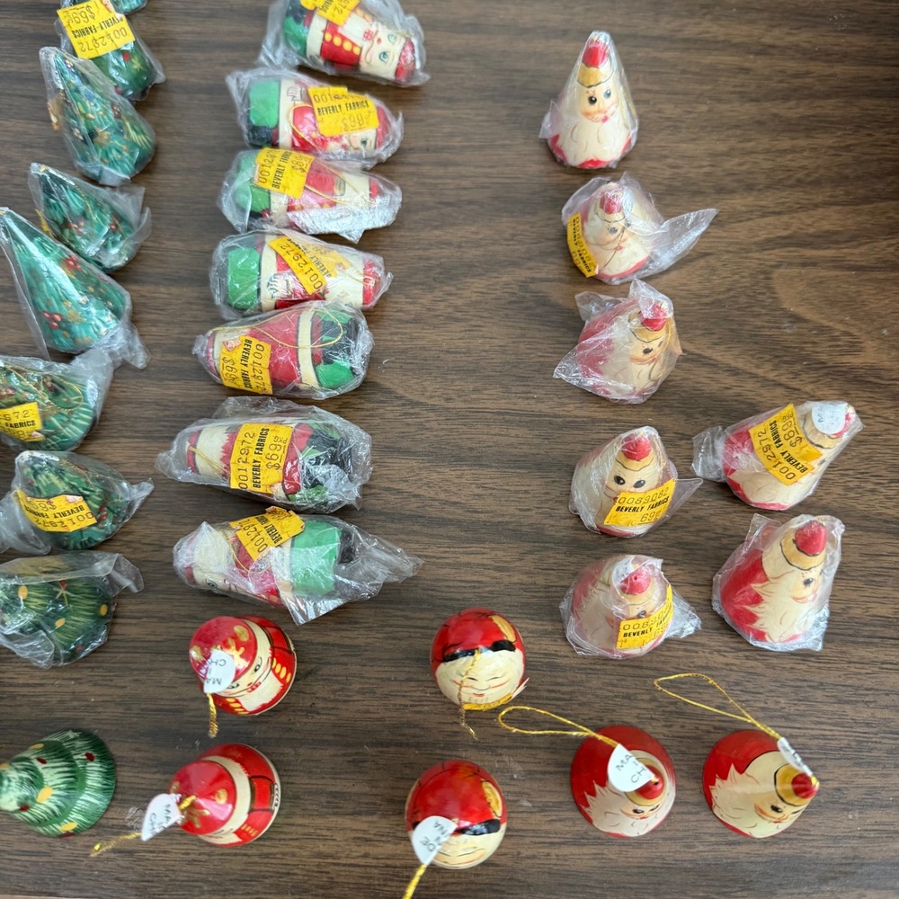 Lot of 38 Vintage Hand Painted Wooden Christmas Ornaments Santa Tree Angel Dolls - Picture 13 of 13